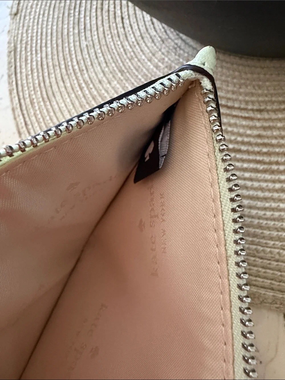 kate spade sleek pebble
